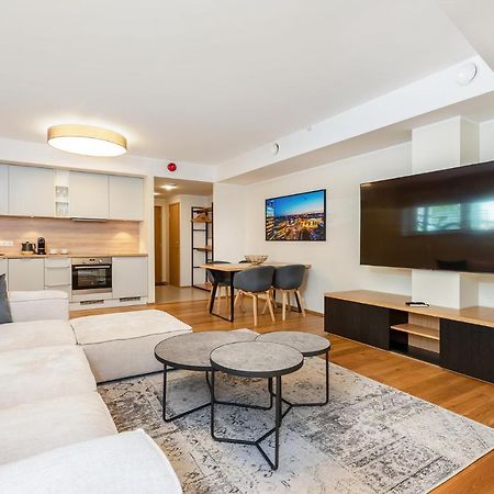 Gustav Apartments - City Center Comfort Tartu Buitenkant foto